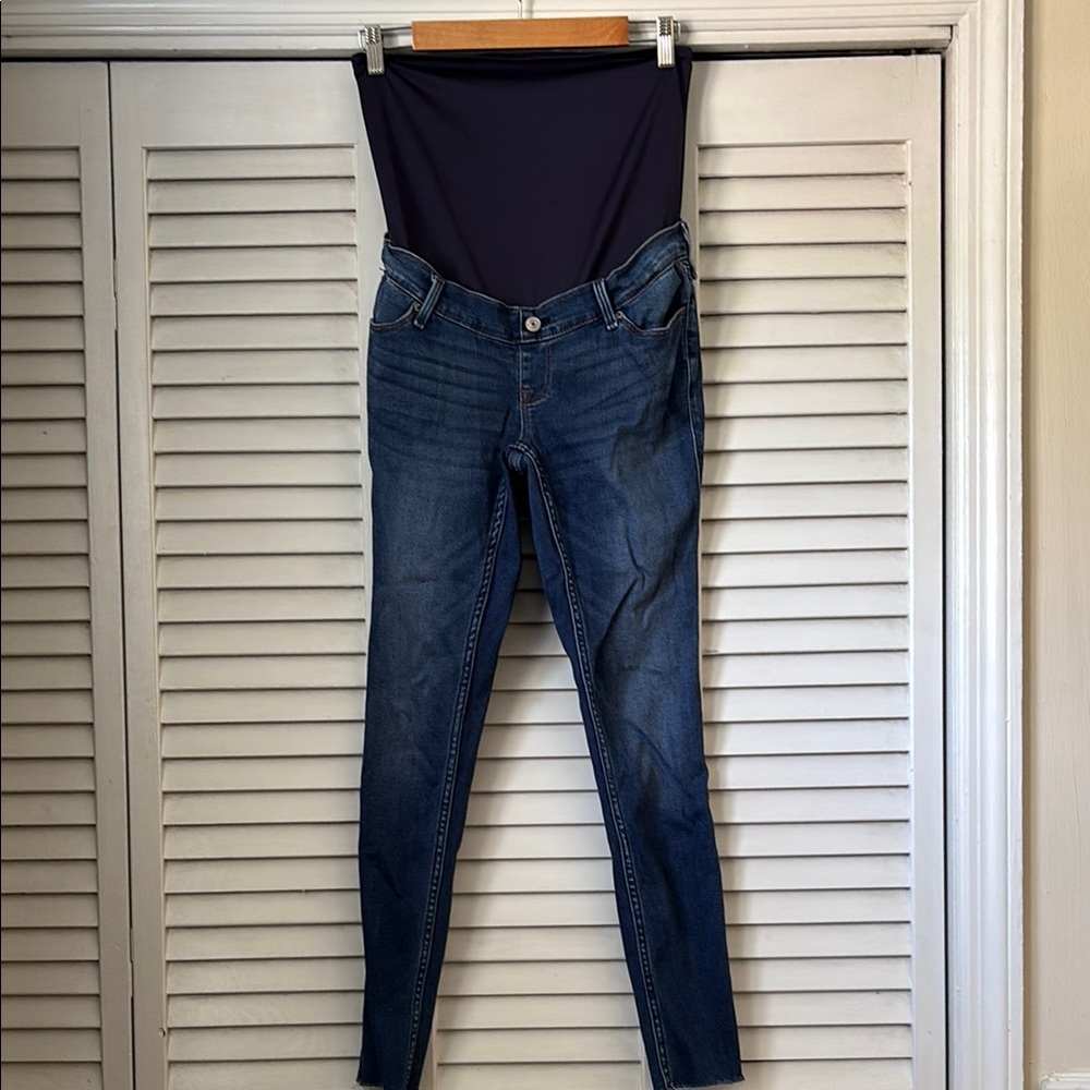 Great Condition Abercrombie Maternity Skinny Jeans